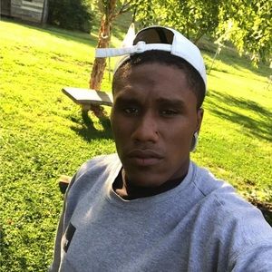 Meet your Posher, Kenyon